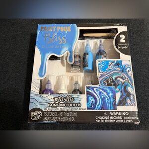 Paint pour bliss deluxe art‎ kit by Anker, NWT, games, activities, gifts